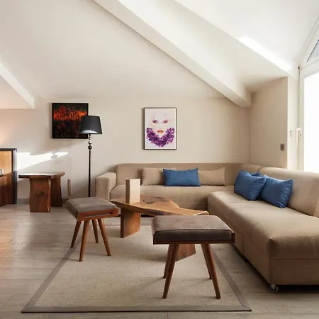 Izz Kosuyolu 伊斯坦布尔