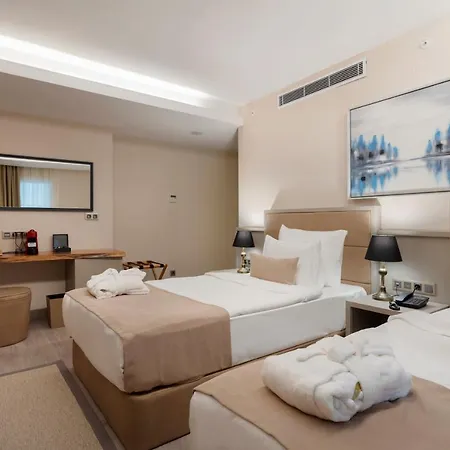 Izz Kosuyolu 酒店 4*