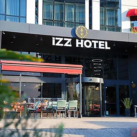 Izz Kosuyolu فندق 4*