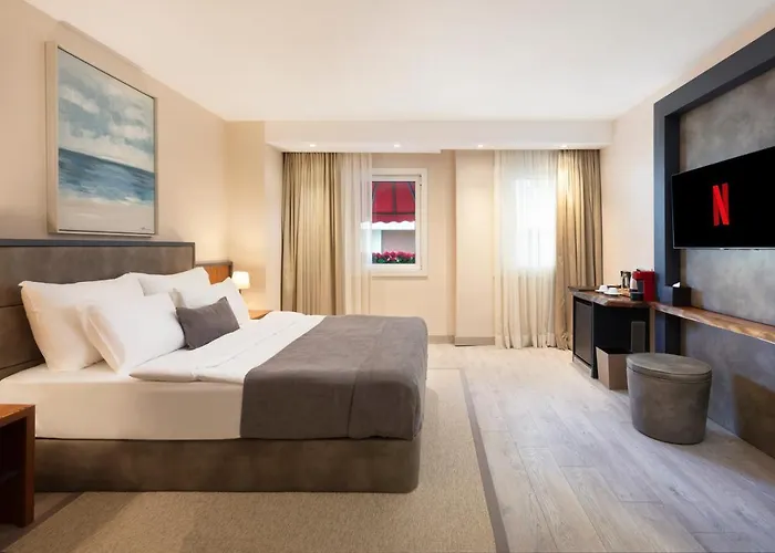 Izz Kosuyolu Hotel 4*