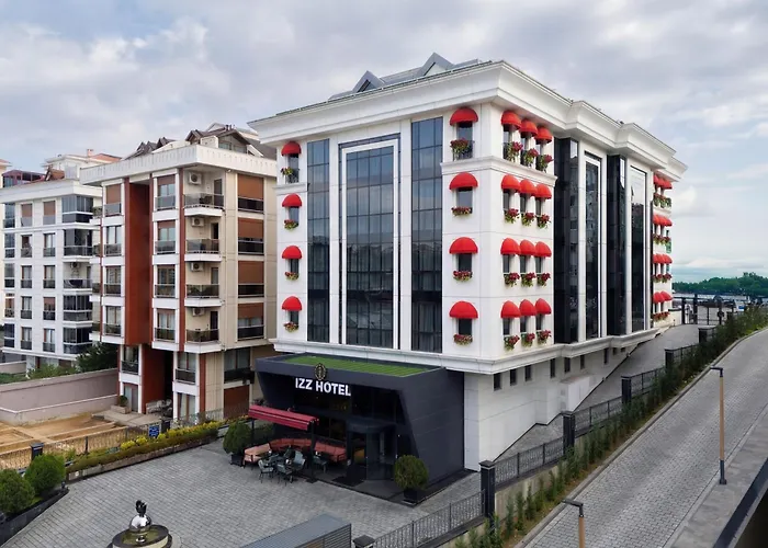 Izz Kosuyolu Hotel 4*